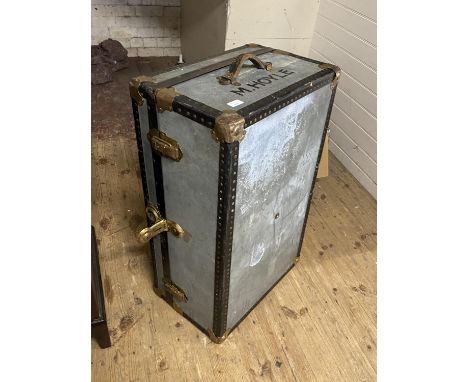 A large vintage travel trunk 85x50x35cm, shipping unavailable