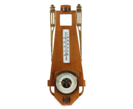 Jugendstil-Wetterstationum 1900, Wetterstation mit Thermometer und Dosenbarometer auf Holzpanel mit Messingapplikationen, die