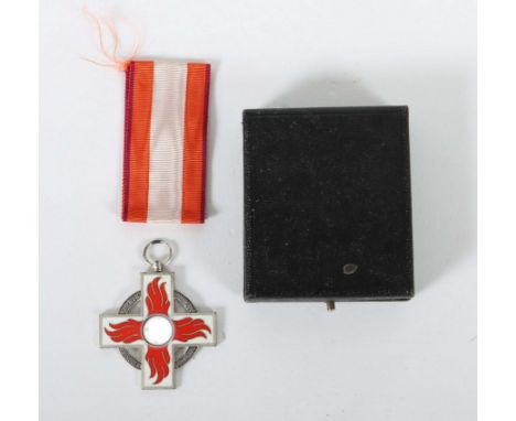 Orden3. Reich, Reichsfeuerwehr-Ehrenzeichen 2. Stufe, Emaille, m. Band, im Etui, min. Altersspuren.
