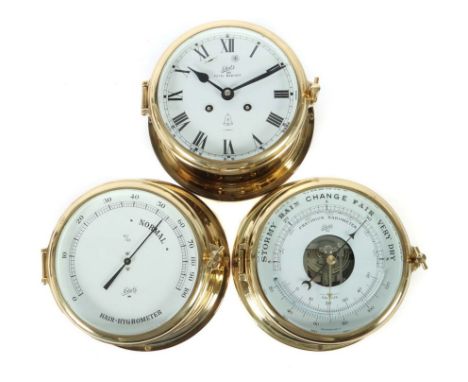 3 maritime InstrumenteSchatz, Deutschland, 2. Hälfte 20. Jh., je runde Messinggehäuse mit verschließbarem Deckel samt Glasein
