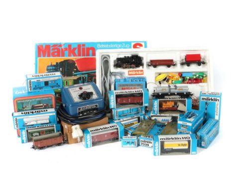 Konvolut EisenbahnMärklin, Spur H0, 1x Zugpackung 2930 mit Dampflok BR 89 006, unkomplett ohne Schienen, dafür div. Kunststof