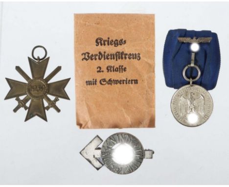 3 Orden3. Reich, 1 x HJ-Verdienstabzeichen; Hersteller RZM; 1 x Dienstauszeichnung der Wehrmacht "4 Jahre" an blauer Spange m