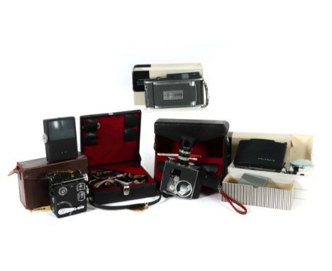 Konvolut Kameras6-tlg., Polaroid Land Camera Automatic 100, mit Blitz &amp; Selbstauslöser; Polaroid Land Camera 900 Electric