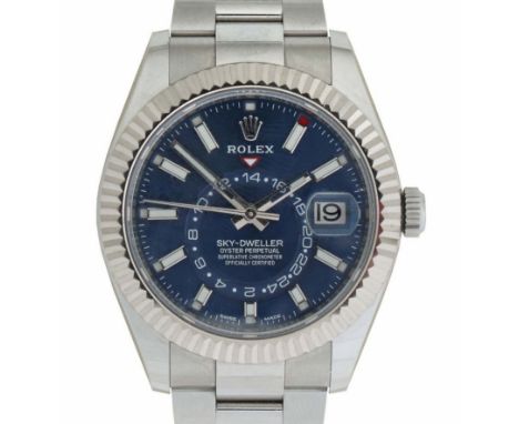 Herrenarmbanduhr ROLEX Oyster Perpetual Sky-DwellerSchweiz, Edelstahl/Weißgold, rundes Gehäuse mit drehbarer geriffelter Ring