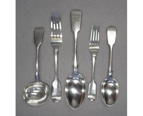 VICTORIAN 46pc SILVER FIDDLE PATTERN FLATWARE SERVICE, mostly London 1879-80 by mostly George Adams, comprising eighteen tabl