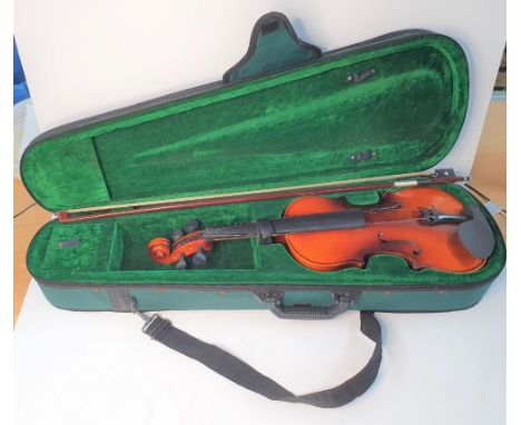 Antoni violin, bow and soft carry case 