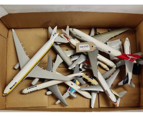 Manufacturer  - N/A | Description - Box Of 10 Assorted Loose Aircraft Models | Stock Code - N/A | Notes - None| Scale - N/A |