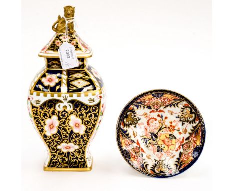 A Royal Crown Derby, 2451 pattern, vase and cover with lion finial and an 'odd' saucer/dish early 19th century