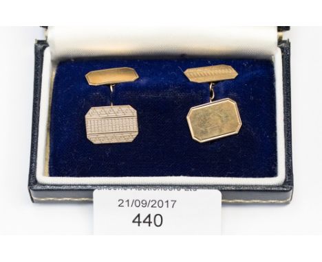 A pair of 9ct gold cuff links, engine turned, approx 2.8gms