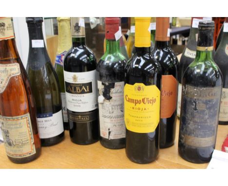 A collection of red wine, including Campo Viejo Reserva, Tempranillo Castillo de Albai Rioja 2006, Nottage Hill sparkling win