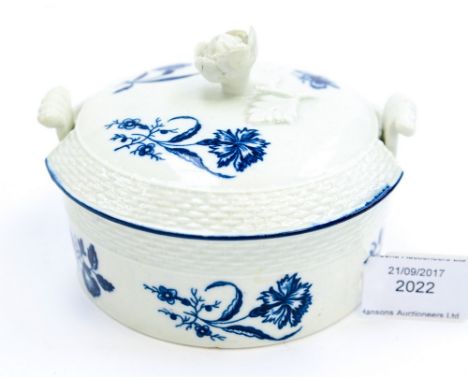 A Worcester Blue & White Butter Tub & Cover, Gillyflower Pattern, with basket weave borders, date circa 1770, size  12.3 cm d