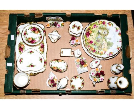 A good collection of Royal Albert 'Country Roses' and decorative plates, jardiniere vase, ornaments etc approx 27 