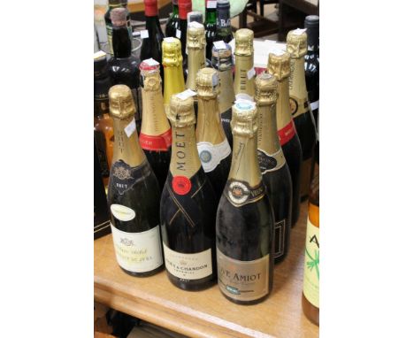 Twelve bottles of Champagne and Sparkling Wine including Bollinger NV, Moet and Chandon, Brut Imperial, Sainsburys etc