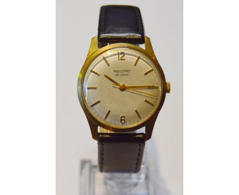 Record de Luxe 9ct gold gent's watch, manual, 1972, engraved to case, on leather strap.