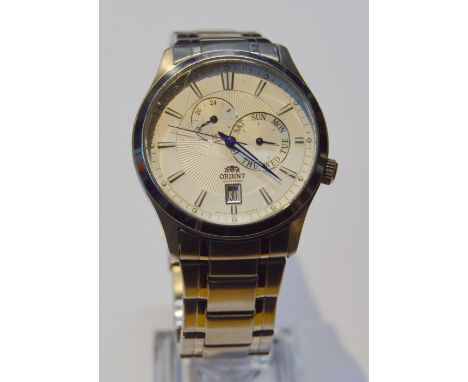 Orient gent's automatic chronograph stainless steel watch, with white dial, ref no CN ETOK-CO-A, on stainless strap.