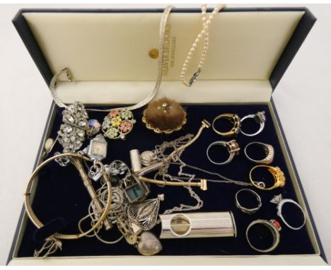 Collection of decorative silver, white metal and costume jewellery to include ladies' silver dress rings, mostly marked 925, 
