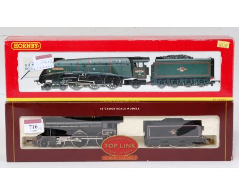 Hornby Top Link R2021 BR lined black 'Cattistock' engine and tender together with R2203 BR lined green class A4 'Kingfisher' 
