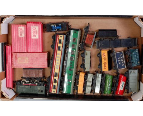 Tray containing Hornby Dublo 3-rail 0-6-0 diesel shunter (G), SR green brake coach, red/cream restaurant car and 19 wagons, i