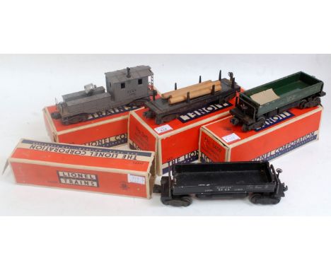 4x Lionel boxed freight items including black automatic lumber car No. 3451 (G-BF), olive green dumping ore car No. 3459 (G-B
