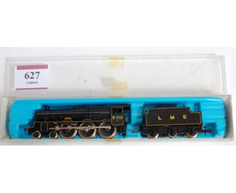A Peco N gauge ref NL21 Jubilee class engine and tender LMS black 'Renown' (M-BM)