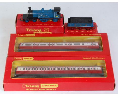 Triang matt blue Caledonian 4-2-2 engine and tender with instructions (G-BG) together with matching R427 and R428 coaches (G-