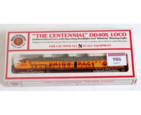 Bachmann 'N' gauge "The Cenetennial' DD40x diesel loco 16 wheels "Union Pacific" 6926, operating headlights and "blinking" wa