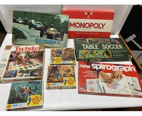 A selection of vintage board games and puzzles, including F1, Monopoly, Spirograph etc unchecked. No postage 