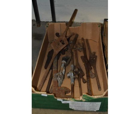 Quantity of assorted tools