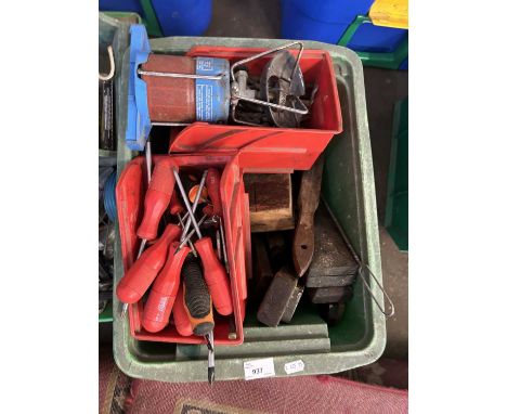 Quantity of assorted hand tools