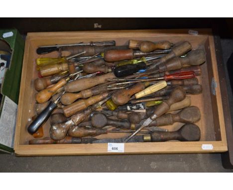 Quantity of hand tools to include chisels, screwdrivers etc