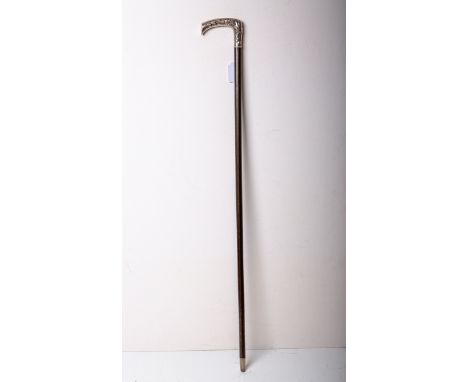 Spazierstock (um 1900), wohl Hornschuss, 800 Silbergriff m. Jugendstilverzierung, L. ca.89,5 cm. Altersbed. Zustand, Griff an
