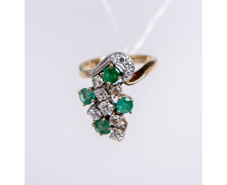 Damenring 585 GG/WG, Ringkopf ausgefasst m. 11 Diamanten in versch. Schliffformen, 4x rundfacett. Smaragde, Diamanten von zus