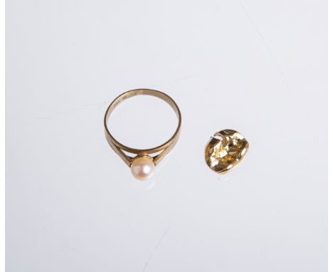 2-teiliges Gold- u. Schmuckkonvolut 333 GG, bestehend aus: 1x Zahngold, Gewicht ca. 2g u.1x Damenring m. Perle, gestempelt: F