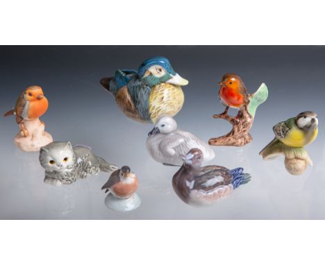 8-teiliges Konvolut von Tierfiguren (Copenhagen, Goebel u. weitere Hersteller), Porzellanu. Keramik, je m. entsprechendem Unt