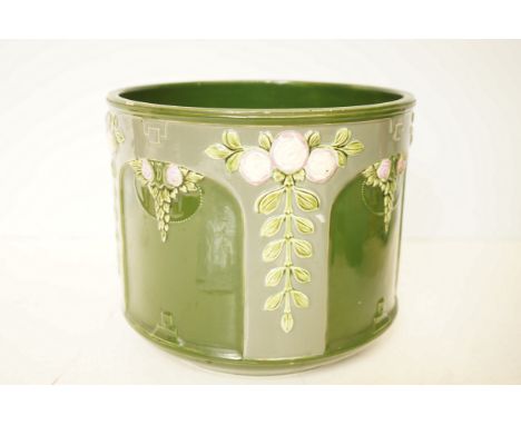 Early 20th century planter - chip to rim 