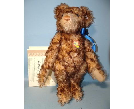 Steiff, "Petsy Replica 1928", no.1183 of ltd-edn of 3000, white tag, 41cm, with certificate.