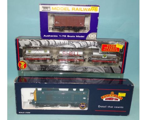 Bachmann OO gauge, 32-026 Class 20 diesel, BR blue, RN20192, 37-665, 14-ton tank wagons 'BP' silver and a Dapol B584 wagon, (