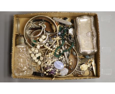   A quantity of mixed silver and costume jewellery including cultured pearl and paste set starburst pendant, three silver hin