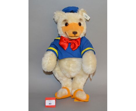 Steiff Walt Disney Teddy Donald 6th Annual Teddy Bear and Doll Convention 1993 Epcot bear, ltd.ed. 893/1500. E, no badge.