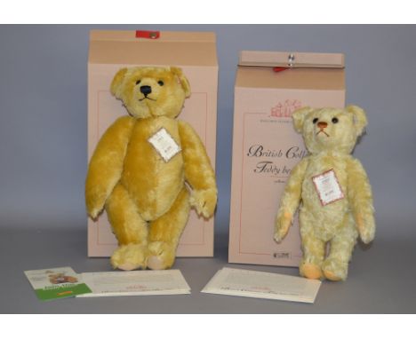 Two Steiff British Collectors teddy bears: 654992 2001 in brass, height 45 cm, ltd.ed. 3112/4000; 660955 2003 in yellow, heig