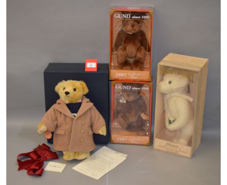 Teddy bears: Merrythought Diana Bear; Steiff Ralph Lauren Polo Bear; two Gund 2007 Collectors Bears in trade box. All boxed a