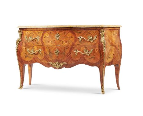 Y  A FRENCH KINGWOOD, MARQUETRY AND ORMOLU MOUNTED COMMODE, IN LOUIS XV STYLELATE 20TH CENTURYWith a moulded serpentine Sienn