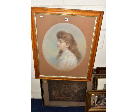 AN EDWARDIAN HEAD AND SHOULDERS PORTRAIT OF A FEMALE FIGURE, unsigned pastel on paper laid onto canvas, oval in format, maxim