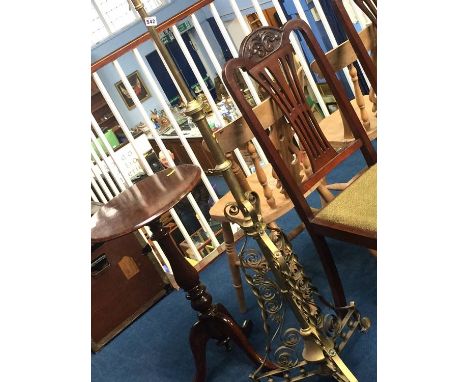 An extendable brass standard lamp