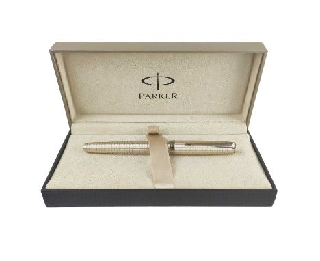 A sterling silver Sonnet Parker fountain pen in original fitted case.  With 18k white gold nib.