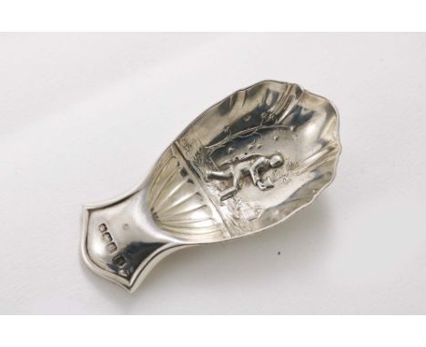 AN EARLY 20TH CENTURY "STAMPED" CADDY SPOON with a tea planter in the bhowl, by T. Bradbury &amp; Sons, Sheffield 1921;  2.75