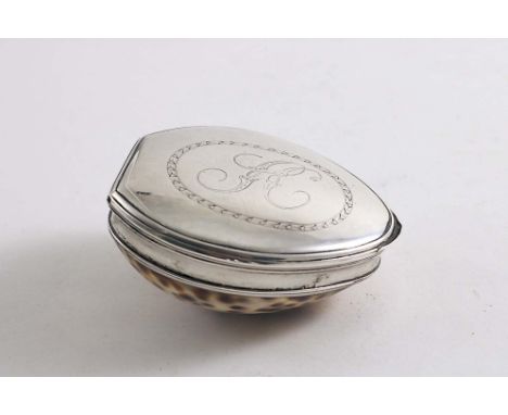 A GEORGE III MOUNTED COWRIE SHELL SNUFF BOX with reeded borders, the cover engraved with an oval cartouche &amp; the initials