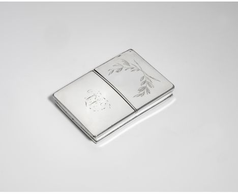 A GEORGE III SILVER DUAL COMPARTMENT SNUFF BOX of shallow rectangular form with reeded borders and twin, hinged covers openin