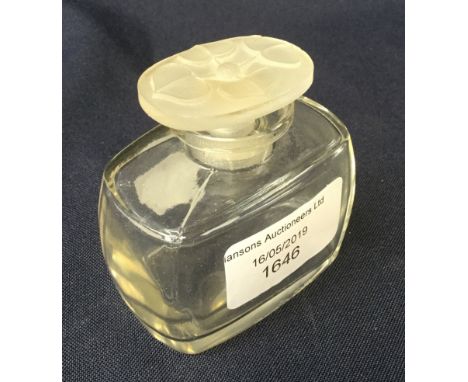 Lalique: A pre-war Rene Lalique, scent bottle, slight chipping to stopper and rim, engraved signature to underside 'R. Laliqu