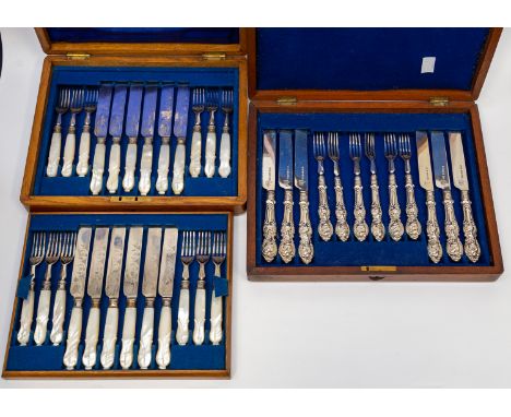 A set of Victorian silver fruit knives and forks, Hilliard &amp; Thompson, Birmingham, c 1896, and a Mappin &amp; Webb silver